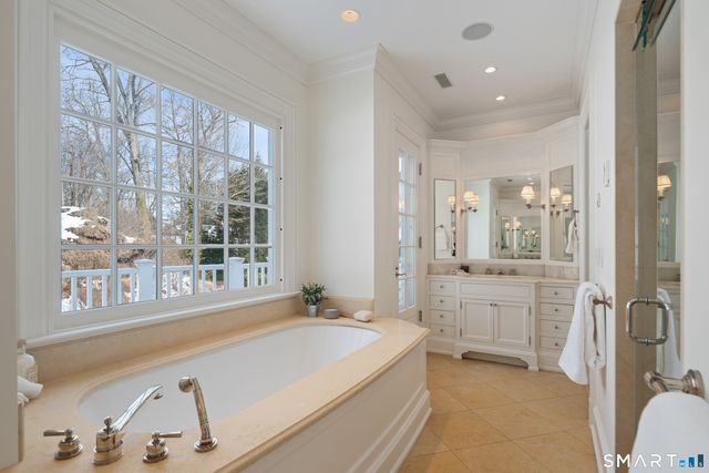 10 Cross Road, Darien, CT 06820