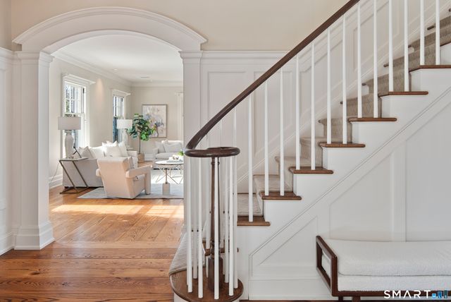 10 Cross Road, Darien, CT 06820