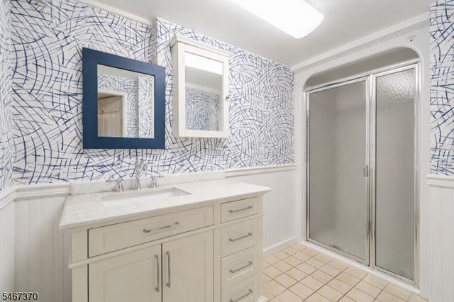326 Rea Ave, Hawthorne Boro, NJ 07506