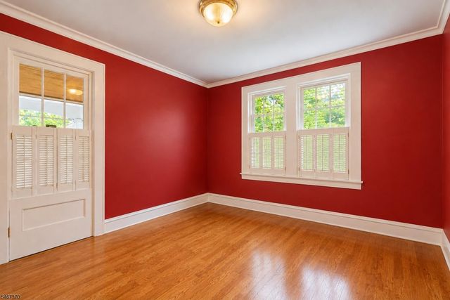 326 Rea Ave, Hawthorne Boro, NJ 07506