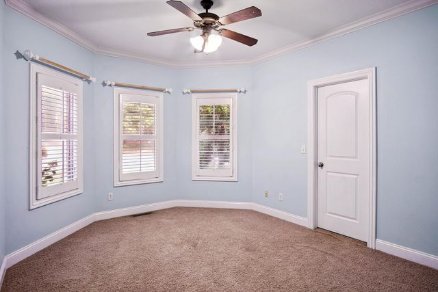 5998 S Parkhaven Lane, Springfield, MO 65810