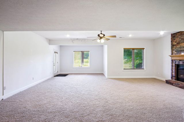 5998 S Parkhaven Lane, Springfield, MO 65810