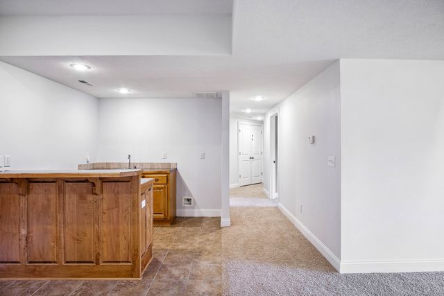 5998 S Parkhaven Lane, Springfield, MO 65810