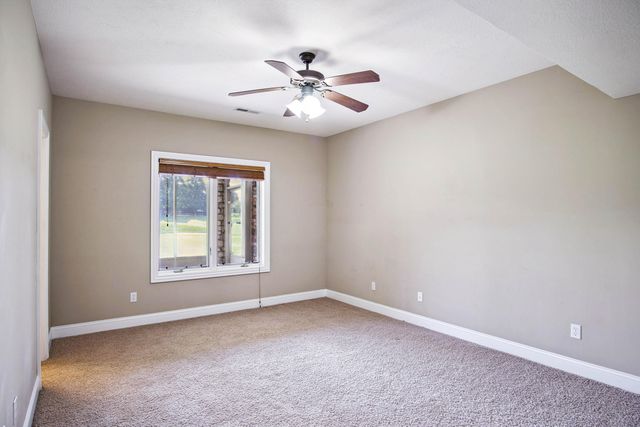 5998 S Parkhaven Lane, Springfield, MO 65810