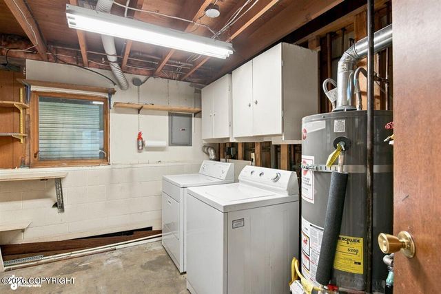 2416 Spurr Lane, Anchorage, AK 99501