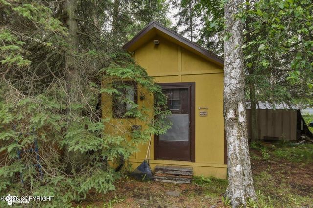 2416 Spurr Lane, Anchorage, AK 99501