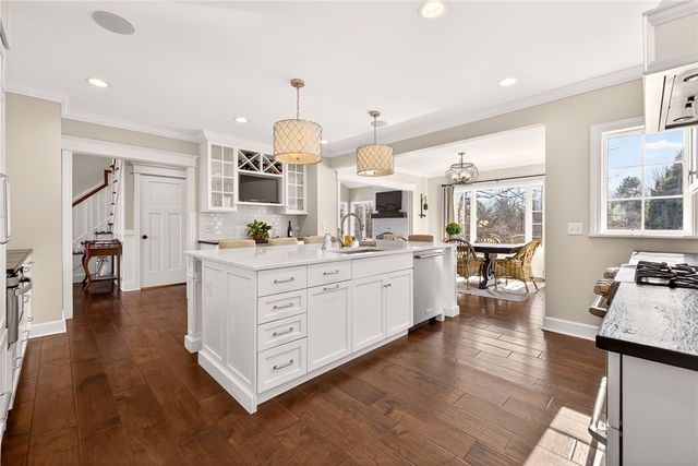 33 Sunrise Hill, Pittsford, NY 14534