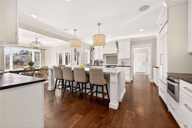 33 Sunrise Hill, Pittsford, NY 14534