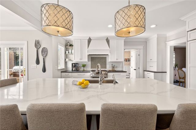 33 Sunrise Hill, Pittsford, NY 14534