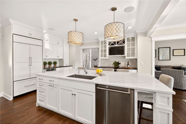 33 Sunrise Hill, Pittsford, NY 14534