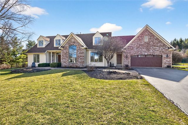 33 Sunrise Hill, Pittsford, NY 14534