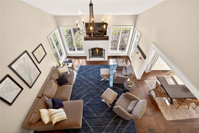 33 Sunrise Hill, Pittsford, NY 14534