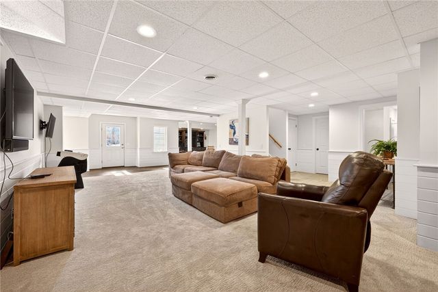 33 Sunrise Hill, Pittsford, NY 14534