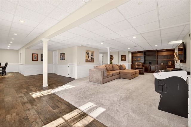 33 Sunrise Hill, Pittsford, NY 14534