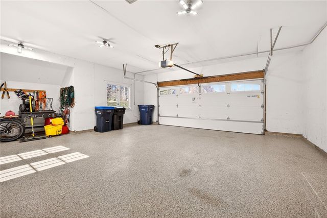 33 Sunrise Hill, Pittsford, NY 14534