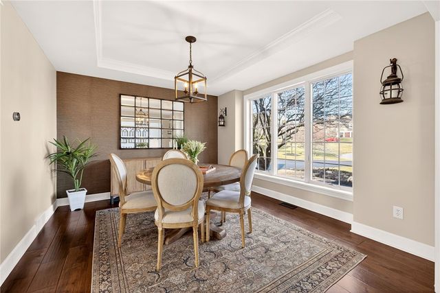 33 Sunrise Hill, Pittsford, NY 14534