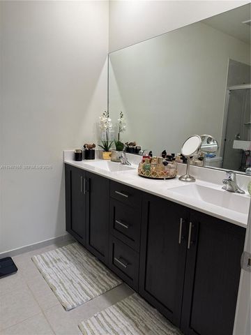 11094 W 33rd Way, Hialeah, FL 33018