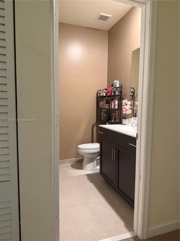 11094 W 33rd Way, Hialeah, FL 33018