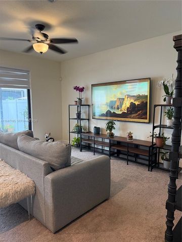 11094 W 33rd Way, Hialeah, FL 33018