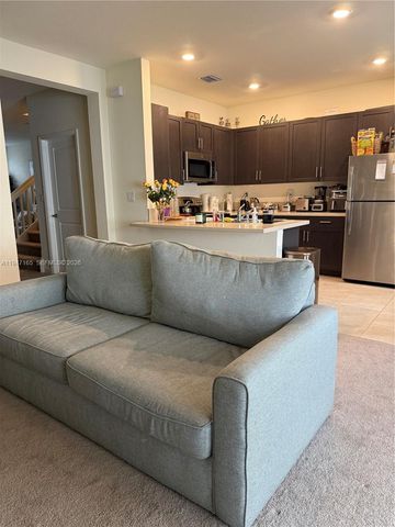 11094 W 33rd Way, Hialeah, FL 33018