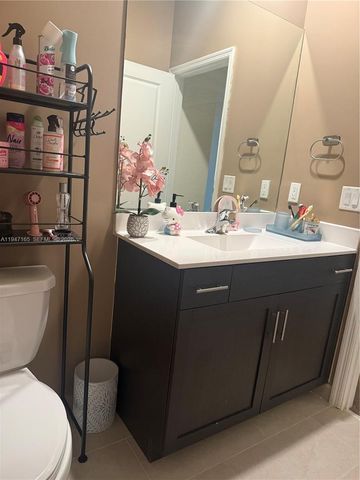 11094 W 33rd Way, Hialeah, FL 33018