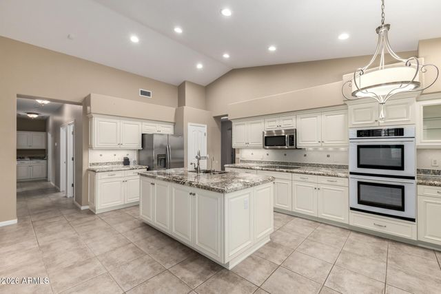 648 S ROANOKE Street, Gilbert, AZ 85296