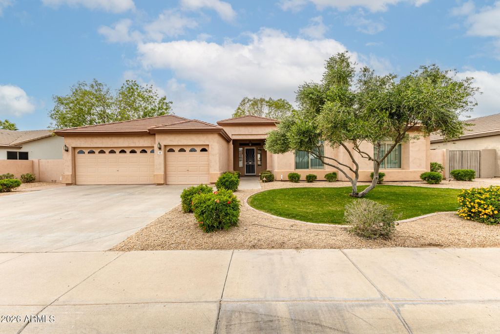 648 S ROANOKE Street, Gilbert, AZ 85296