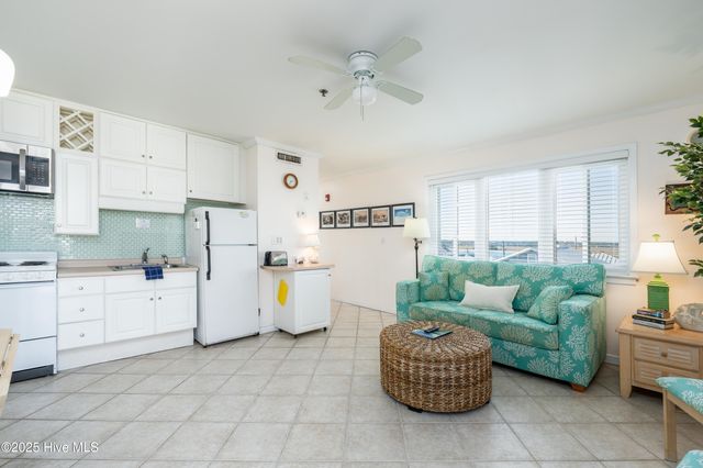 15 Nathan Street Unit 307, Wrightsville Beach, NC 28480