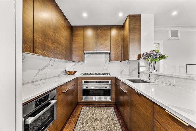 4 Joy St PH, Boston, MA 02108