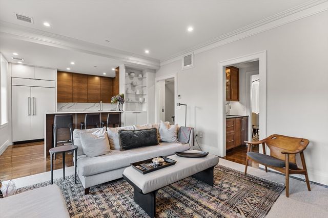 4 Joy St PH, Boston, MA 02108