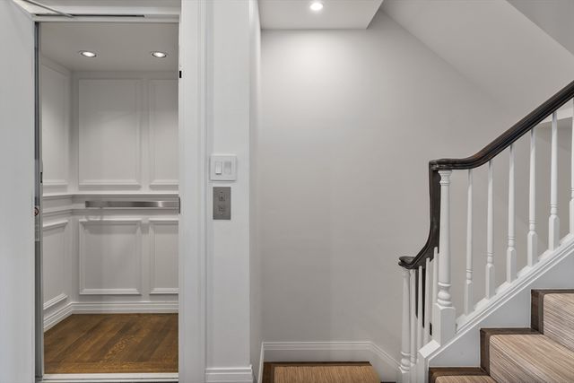 4 Joy St PH, Boston, MA 02108