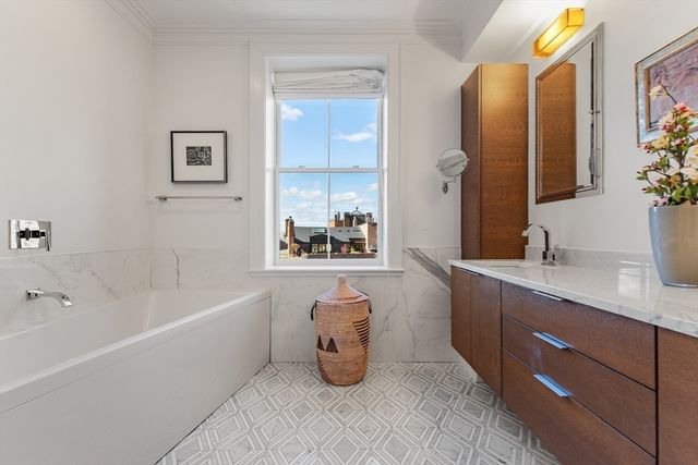 4 Joy St PH, Boston, MA 02108