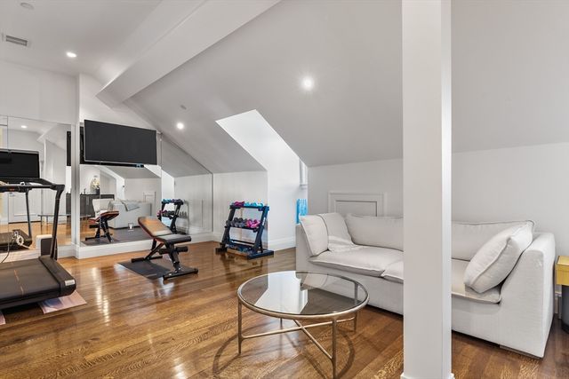 4 Joy St PH, Boston, MA 02108