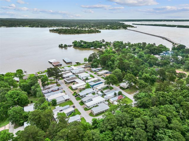 122 N Panuco Drive, Trinity, TX 75862