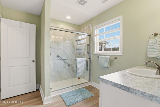 530 Roper Way, Walland, TN 37886