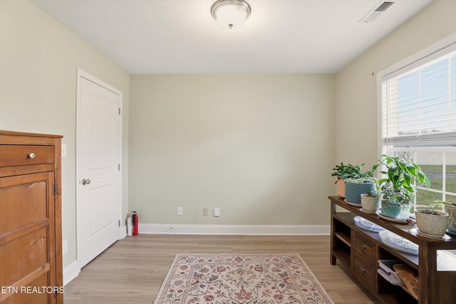 530 Roper Way, Walland, TN 37886