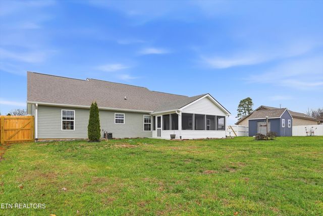 530 Roper Way, Walland, TN 37886