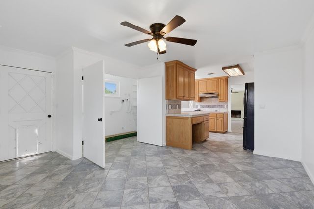 404 Mesa St, Wheatland, CA 95692