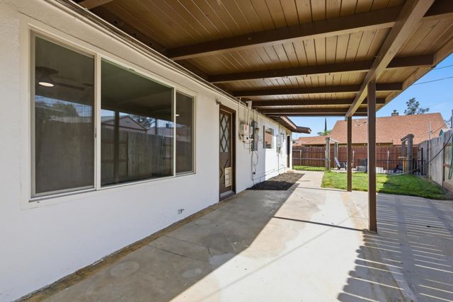 404 Mesa St, Wheatland, CA 95692