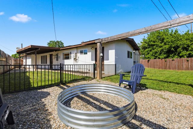 404 Mesa St, Wheatland, CA 95692