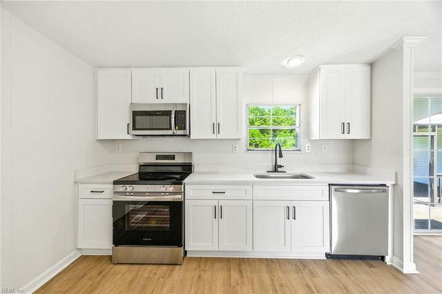 2349 Skeetertown RD, Suffolk, VA 23434