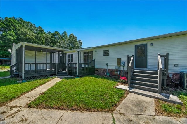 2349 Skeetertown RD, Suffolk, VA 23434