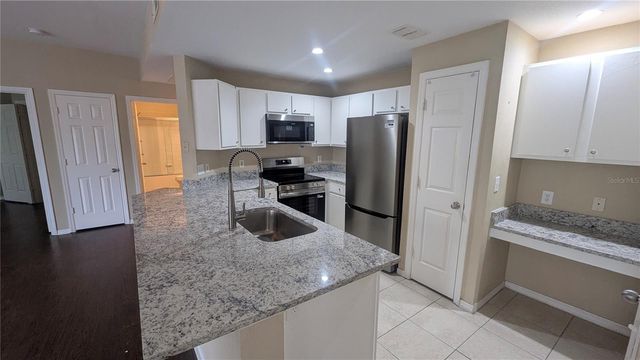 2000 ERVING CIRCLE 6202, Ocoee, FL 34761