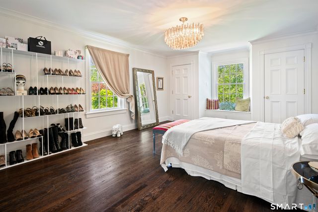 25 Father Peters Lane, New Canaan, CT 06840