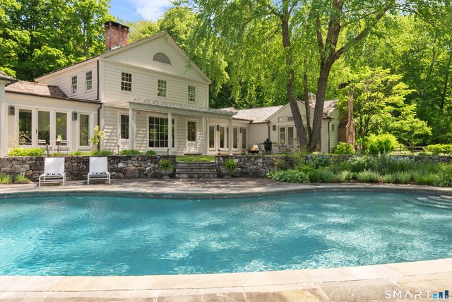 25 Father Peters Lane, New Canaan, CT 06840