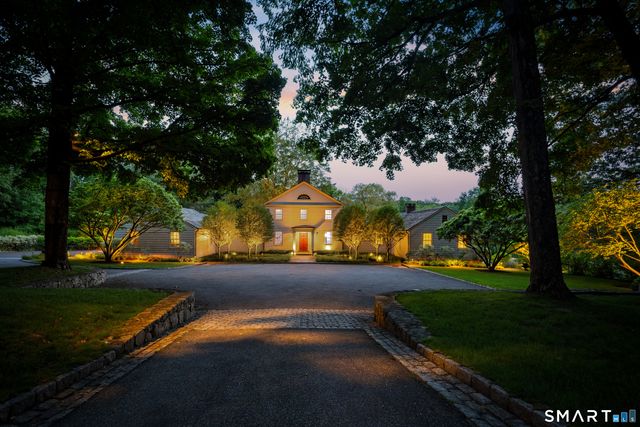 25 Father Peters Lane, New Canaan, CT 06840