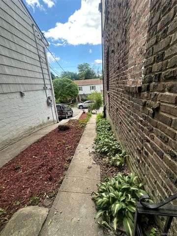 55 Brookdale Drive, Yonkers, NY 10710