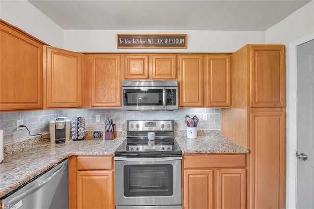 5144 Edon Hall LN, Virginia Beach, VA 23464