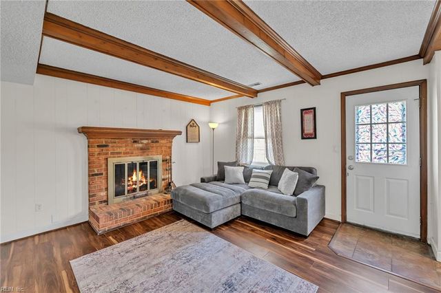 5144 Edon Hall LN, Virginia Beach, VA 23464