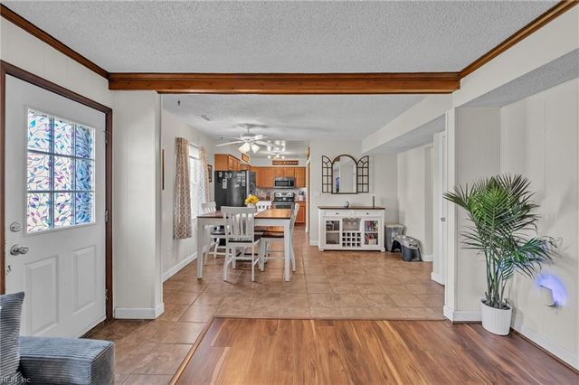 5144 Edon Hall LN, Virginia Beach, VA 23464